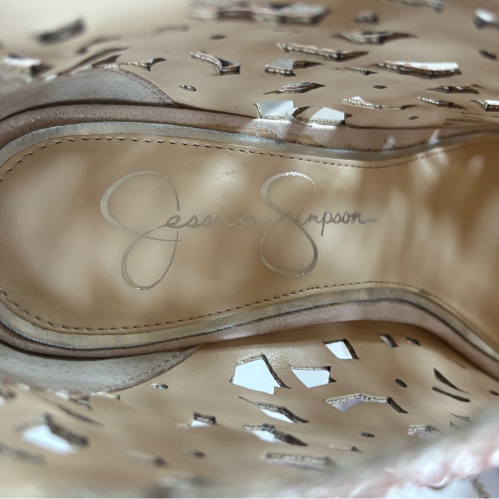 Jessica Simpson stiletto booties. Size 8 - Picture 7 of 7